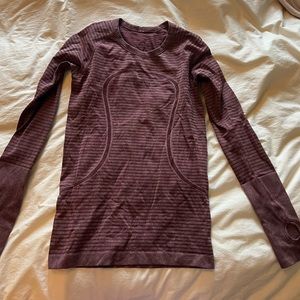 Lululemon run swift long sleeve top size 6